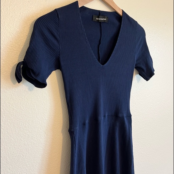 Reformation Ribbed Navy Dress - Picture 4 of 10